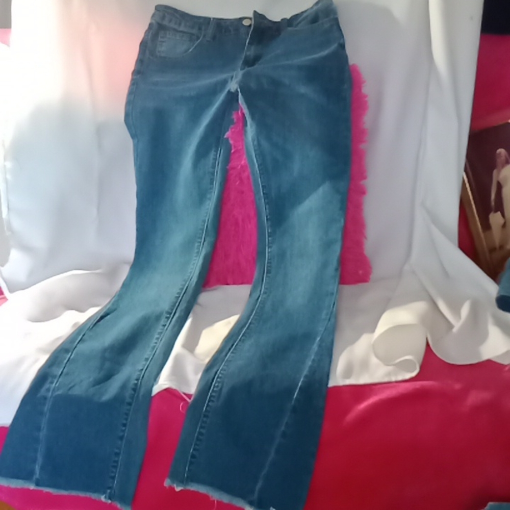 Jeans - Picture 3 of 4